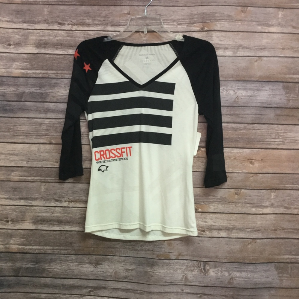 Reebok Crossfit baseball tee vneck size XS